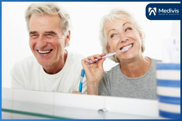 Phục hình răng sứ trên implant 4