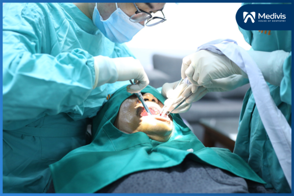 trồng răng implant tại Hà Nội 3