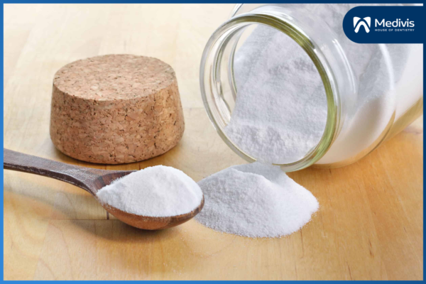 Cách làm trắng răng bằng baking soda 9