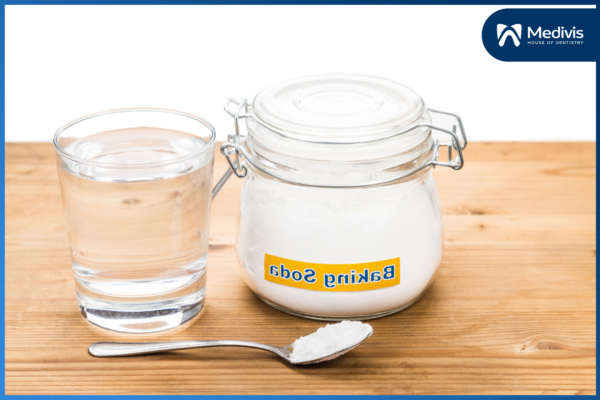 Cách làm trắng răng bằng baking soda 2
