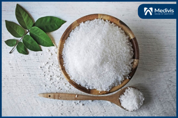 Cách làm trắng răng tại nhà 12