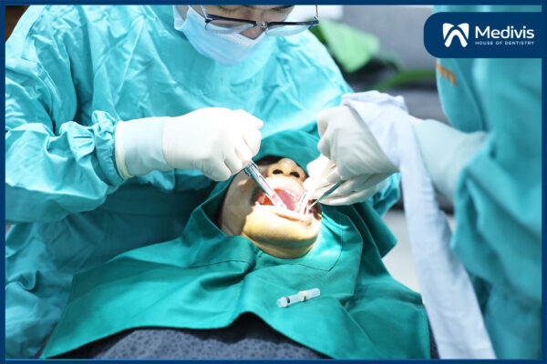 Trồng răng Implant có nguy hiểm không 4