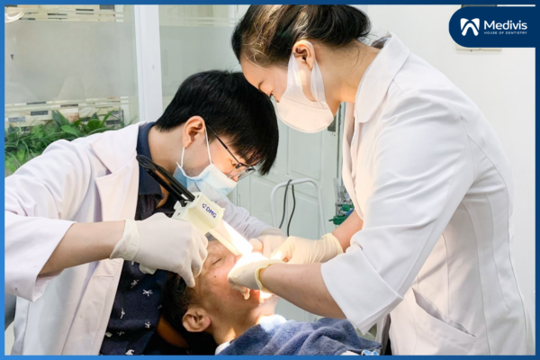 Răng Implant bị lung lay phải làm sao? Cách khắc phục nào hiệu quả? 4